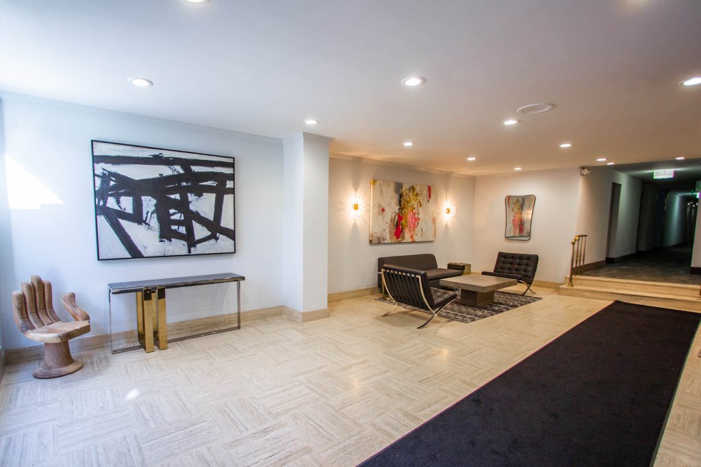 pet-friendly dc apts the savoy lobby